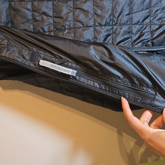 L.L. Bean Women's PrimaLoft Quilted Insulated Packaway Jacket NWOT - Picture 14 of 16